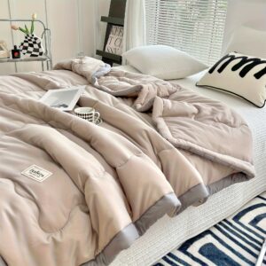 Ultra-Soft Lightweight All-Season Comforter - 100% Polyester, Machine Washable, Breathable & Light Beige-Friendly, Contemporary Style with Fantasy Pattern & Applique Trim for Bedroom, Sofa, Camping, Travel, Sofa Throw, Stylish Bedding, Microfiber Filling