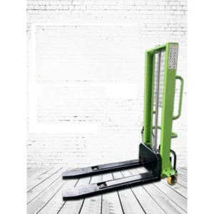 Portable self lifting electric loading and unloading forklift with vehicle